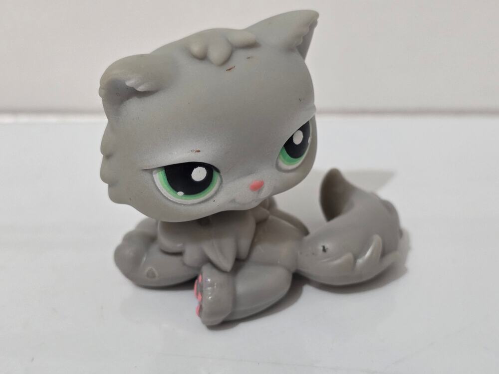 Hasbro Littlest Pet Shop #82 Persian Cat 2007